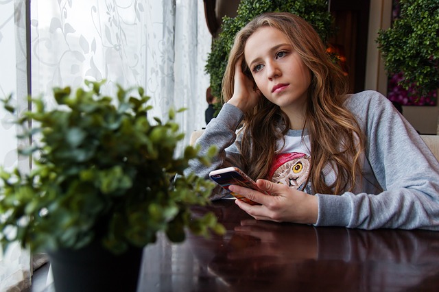 smutná dívka.jpg